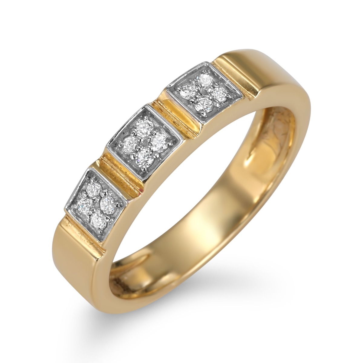 14K Gold Ring With Exquisite Diamond Settings - 1