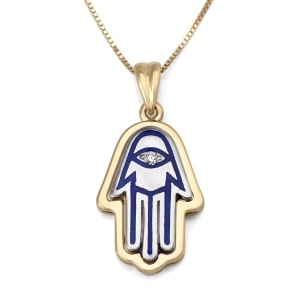 Grand 14K Gold Hamsa Pendant Necklace With White Diamond