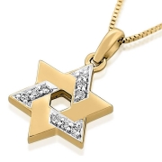 Interlocking-Star-of-David-14K-Yellow-Gold-Necklace-with-Diamonds-Contrast-FD-JU12-Y_large.jpg