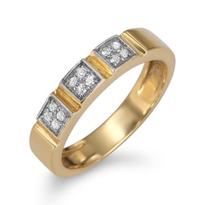 14K Gold Ring With Exquisite Diamond Settings