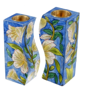 Yair-Emanuel-Fitted-Candlesticks-Lilies_large.jpg