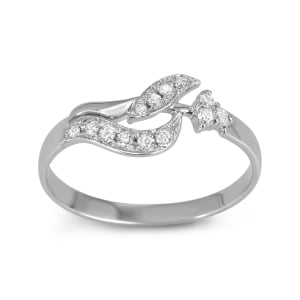 Luxurious 14K White Gold Ring With Diamond Floral Design
