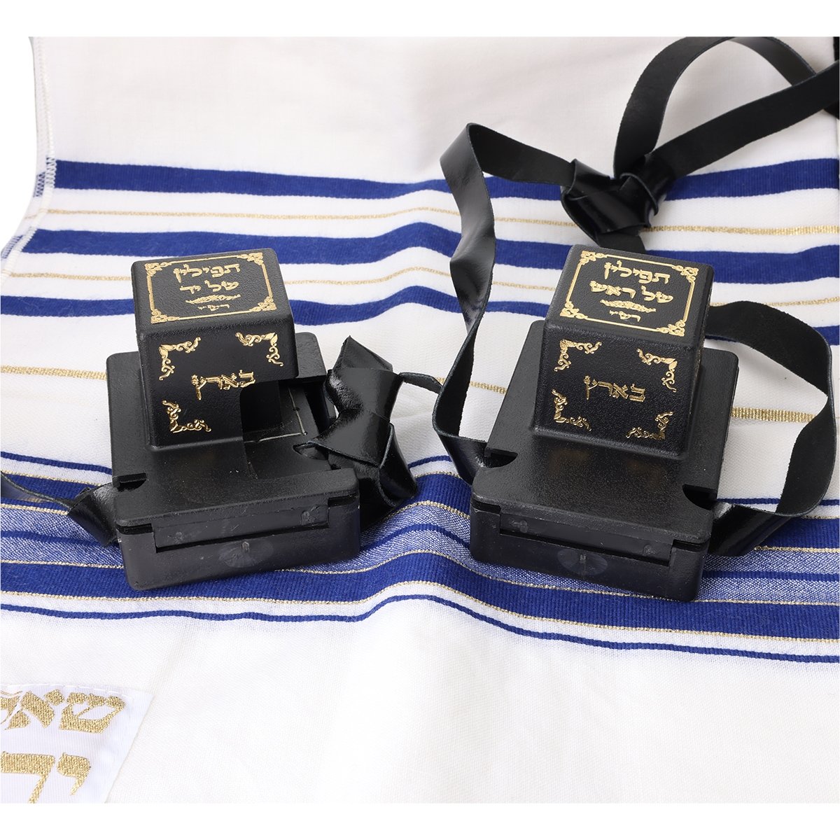 Top Prayer Essentials From Israel: Tallitot, Tefillin &amp; More!